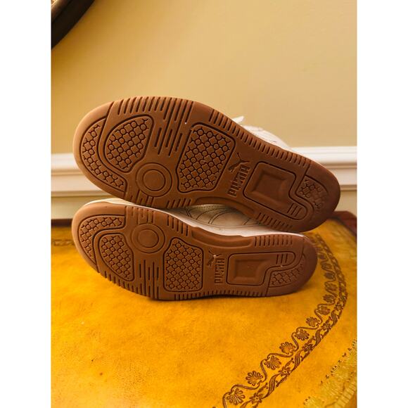 PUMA Kids Rebound Layup White High Top Gold Charms Lace Girls Sneakers Sz 1.5C - Picture 9 of 10